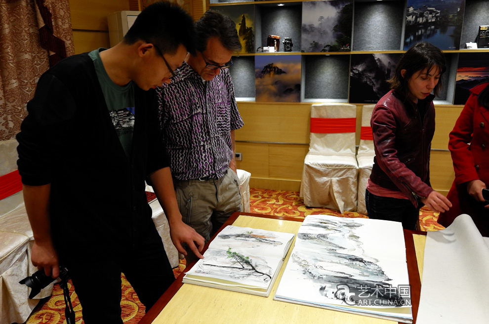 第二屆中外藝術家黃山對話--文化中國夢,第二屆中外藝術家黃山對話,文化中國夢,第二屆,中外藝術家黃山對話,中外藝術家黃山寫生,藝術中國寫生,藝術中國活動