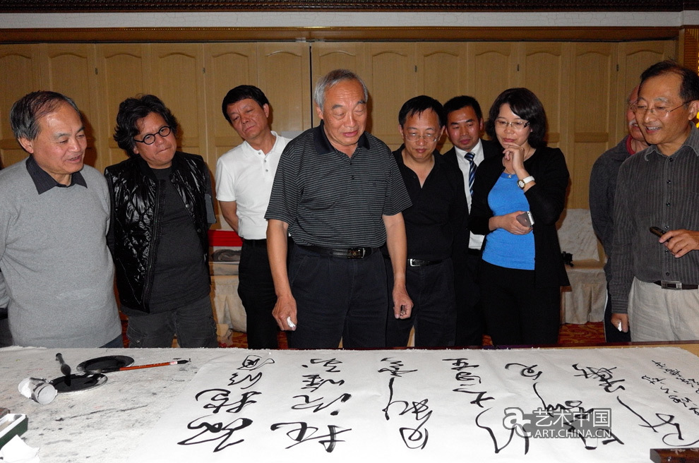 第二屆中外藝術家黃山對話--文化中國夢,第二屆中外藝術家黃山對話,文化中國夢,第二屆,中外藝術家黃山對話,中外藝術家黃山寫生,藝術中國寫生,藝術中國活動