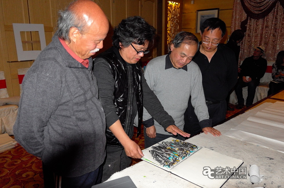 第二屆中外藝術家黃山對話--文化中國夢,第二屆中外藝術家黃山對話,文化中國夢,第二屆,中外藝術家黃山對話,中外藝術家黃山寫生,藝術中國寫生,藝術中國活動